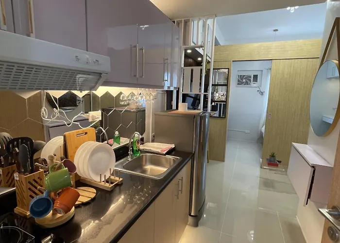 Grass Residences Charming Staycation