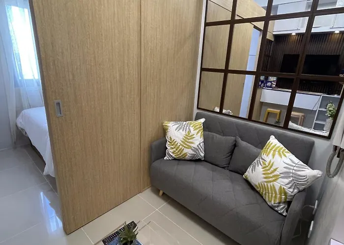 Grass Residences Charming Staycation * Manila